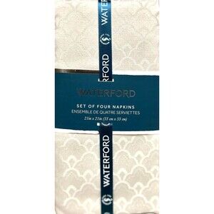 Waterford Luxury Dinner Napkins Set of 4 Ember Scalloped Pattern Ivory Gold